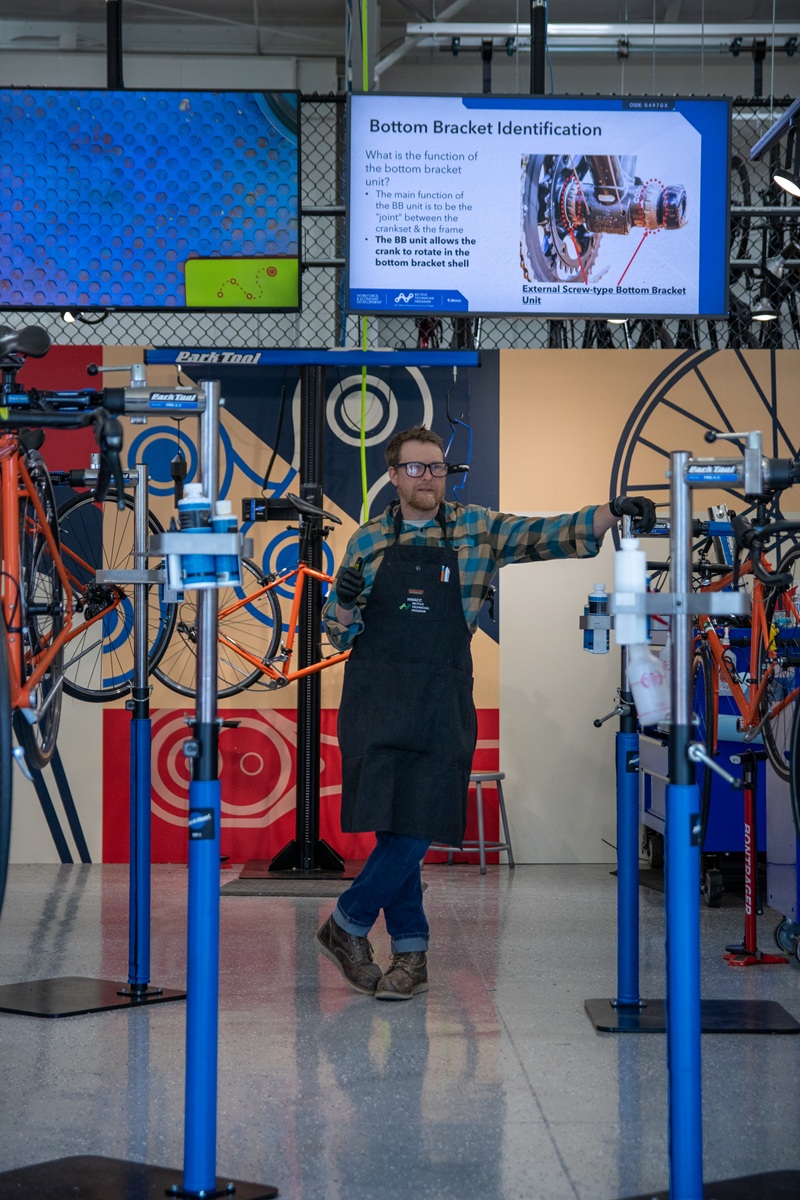 Bicycle Technician Image